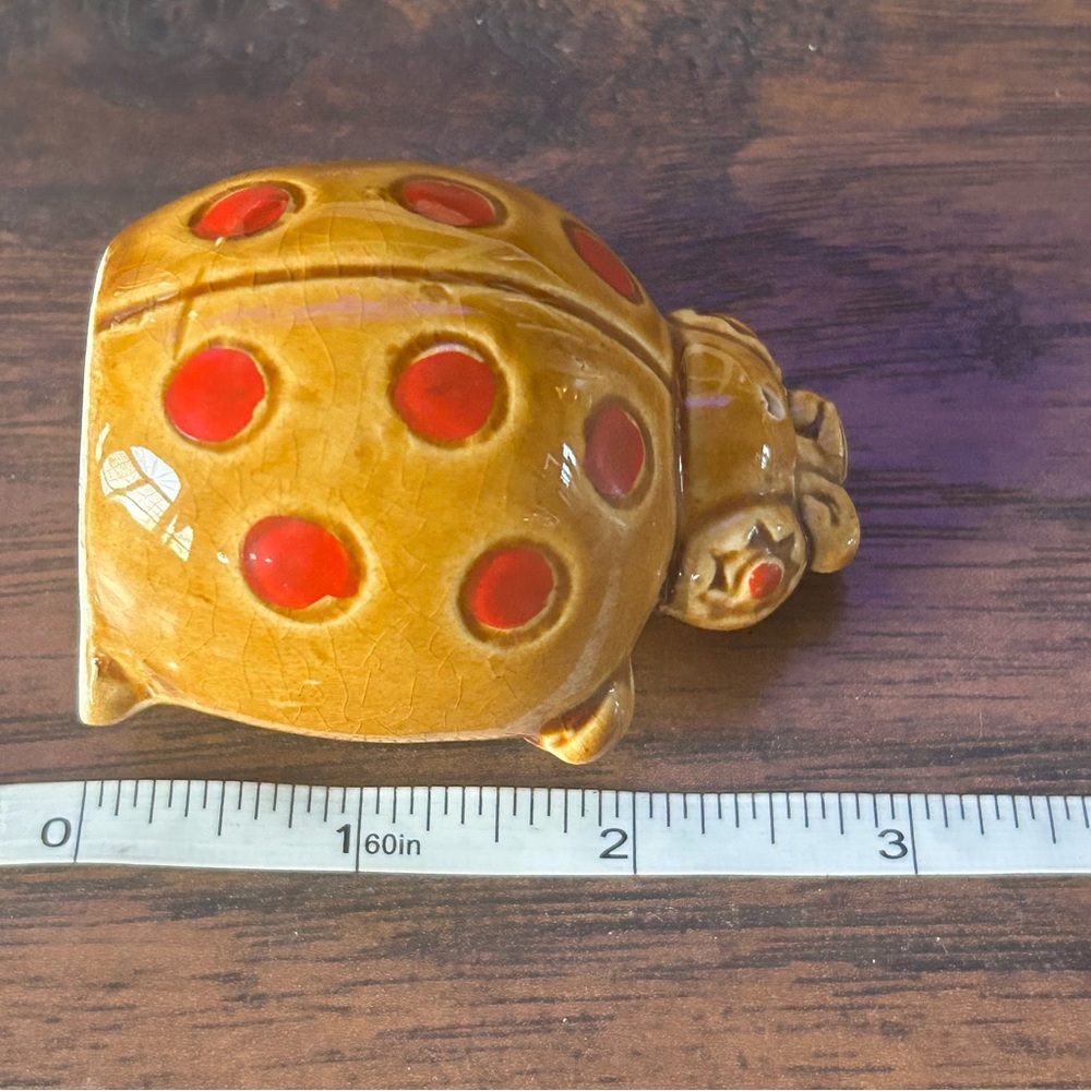 Vintage Japanese Salt and Pepper Shakers - Picture 7 of 7